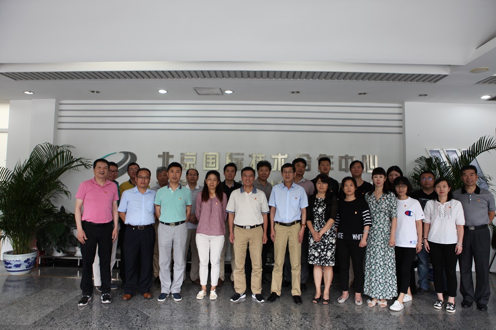 ManBetX(万博体育)APP官网|英超狼队和水晶宫全球赞助同伴