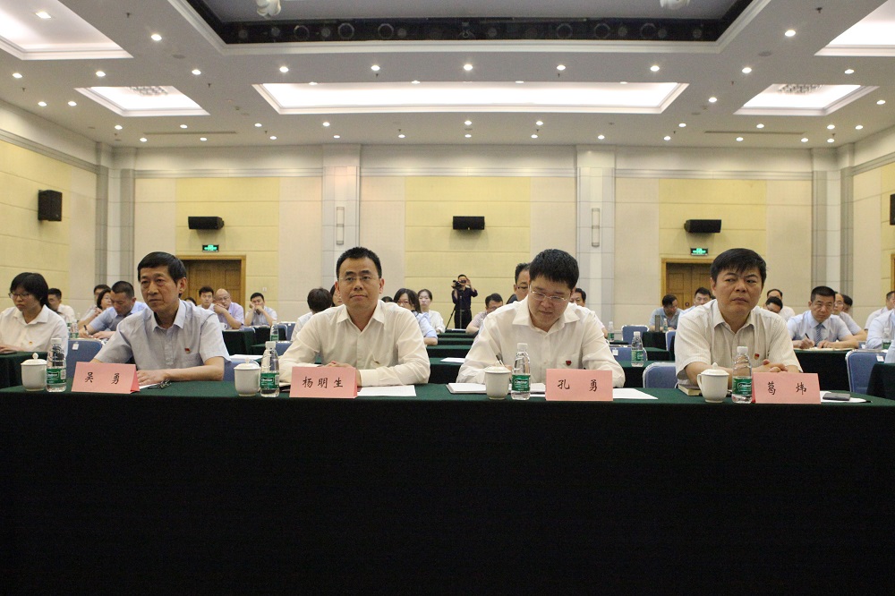 ManBetX(万博体育)APP官网|英超狼队和水晶宫全球赞助同伴