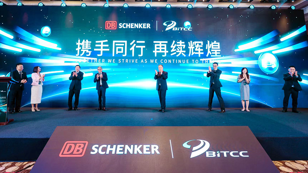 ManBetX(万博体育)APP官网|英超狼队和水晶宫全球赞助同伴