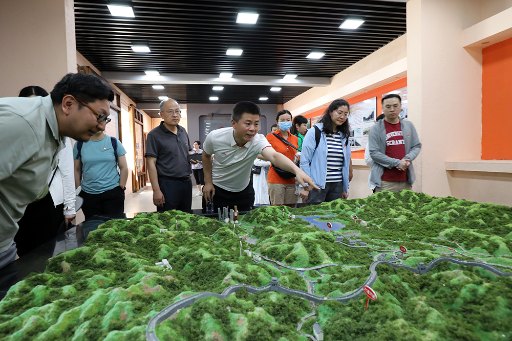 ManBetX(万博体育)APP官网|英超狼队和水晶宫全球赞助同伴