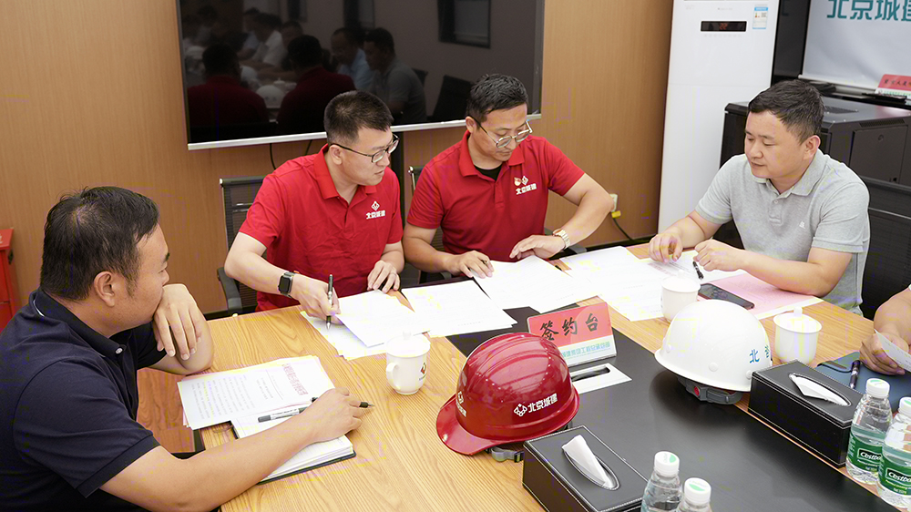 ManBetX(万博体育)APP官网|英超狼队和水晶宫全球赞助同伴