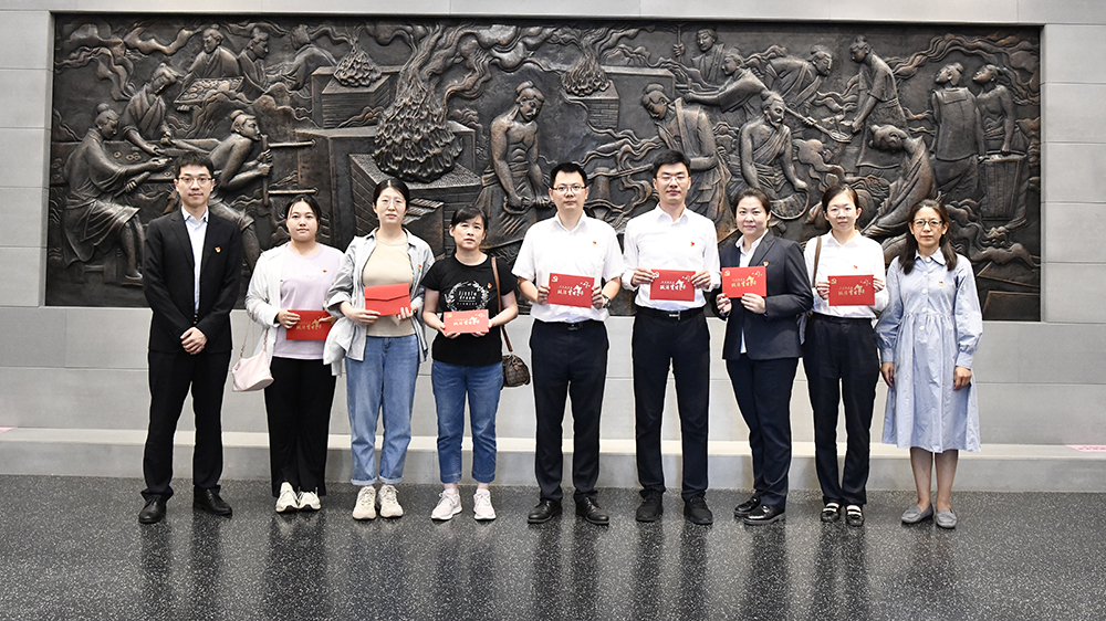 ManBetX(万博体育)APP官网|英超狼队和水晶宫全球赞助同伴