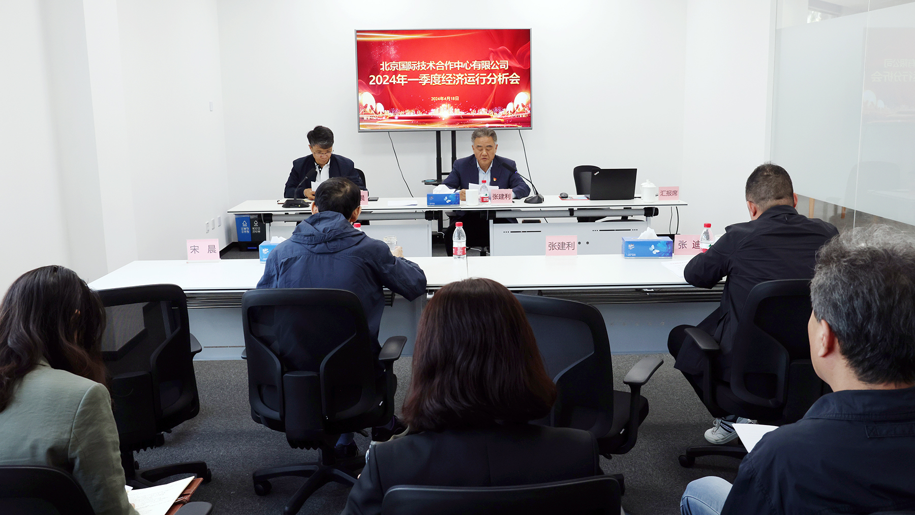 ManBetX(万博体育)APP官网|英超狼队和水晶宫全球赞助同伴