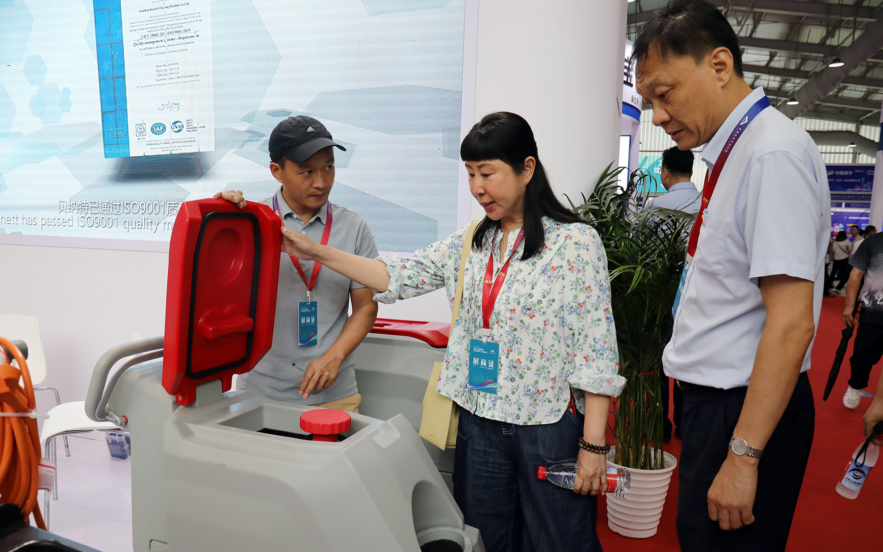 ManBetX(万博体育)APP官网|英超狼队和水晶宫全球赞助同伴