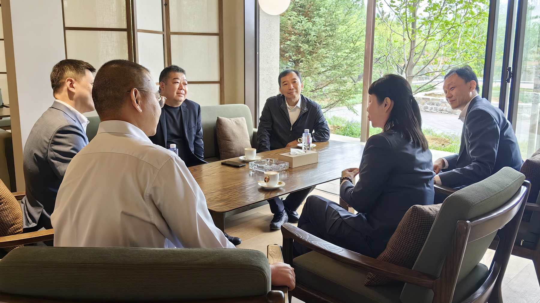 ManBetX(万博体育)APP官网|英超狼队和水晶宫全球赞助同伴