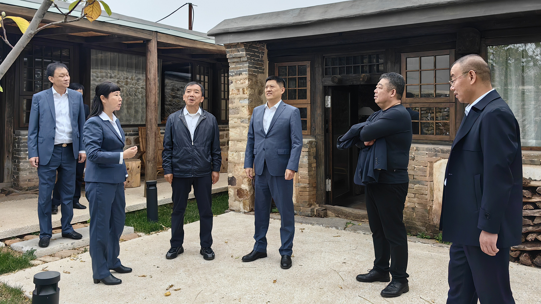 ManBetX(万博体育)APP官网|英超狼队和水晶宫全球赞助同伴