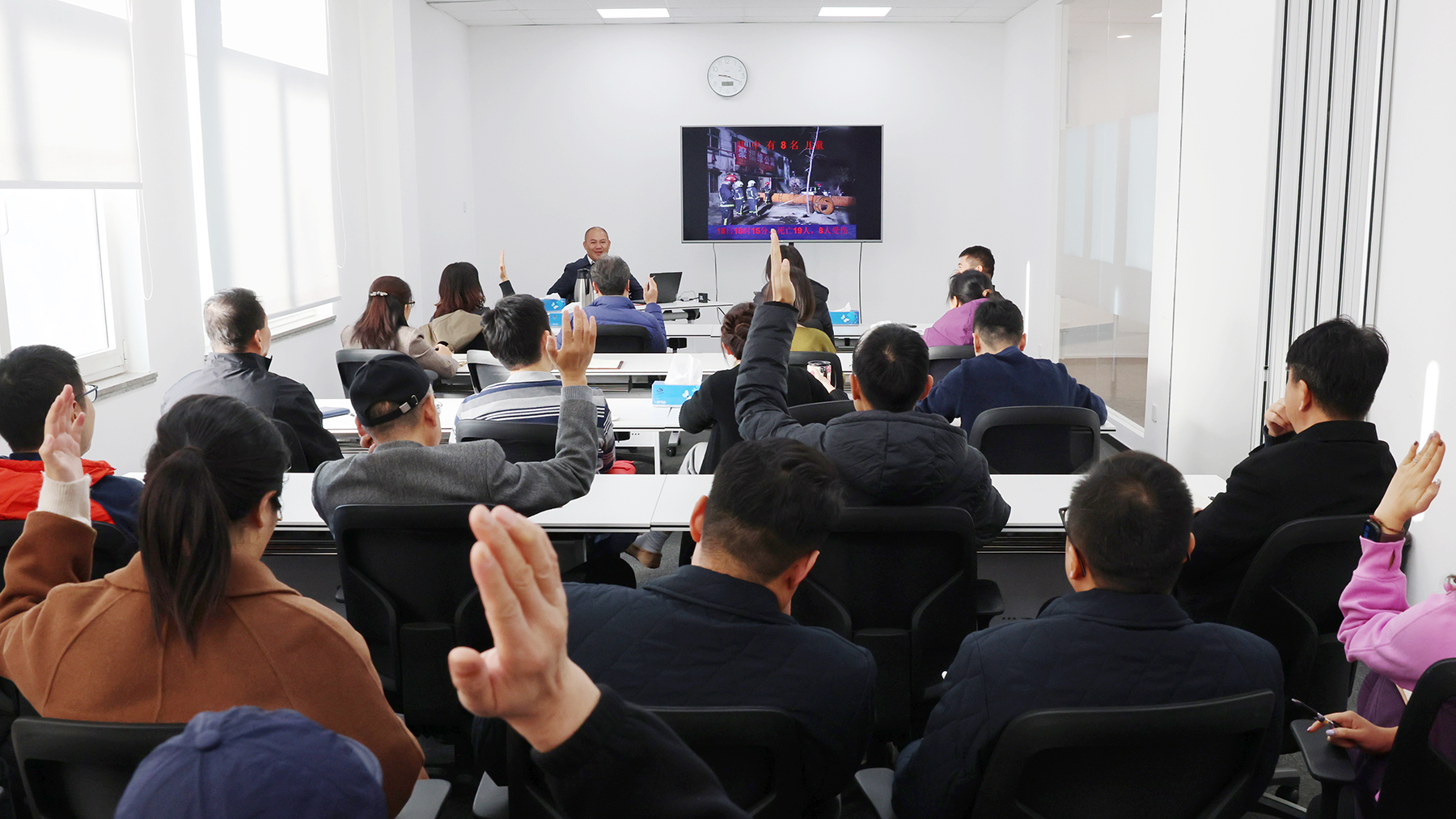 ManBetX(万博体育)APP官网|英超狼队和水晶宫全球赞助同伴