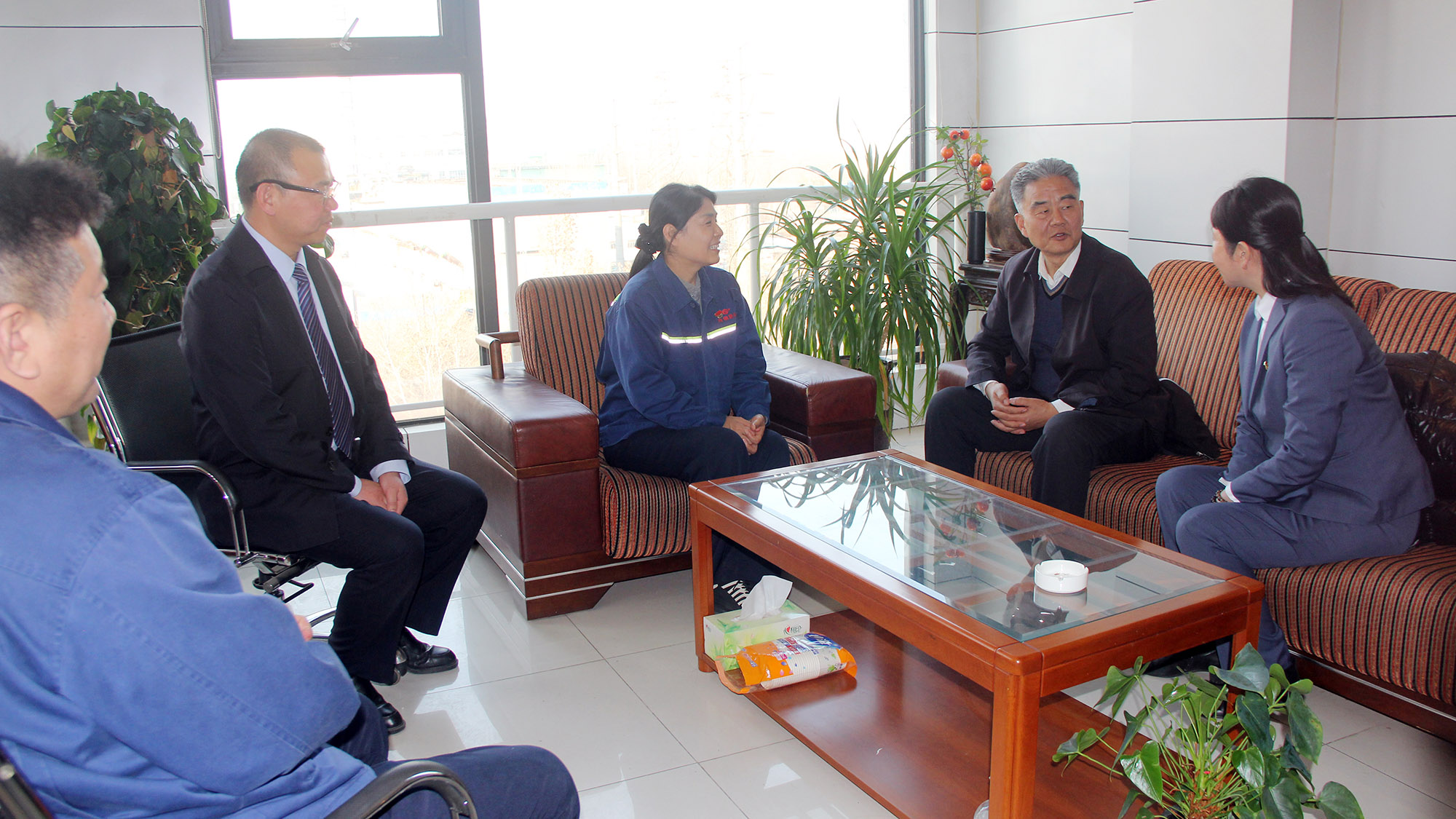 ManBetX(万博体育)APP官网|英超狼队和水晶宫全球赞助同伴