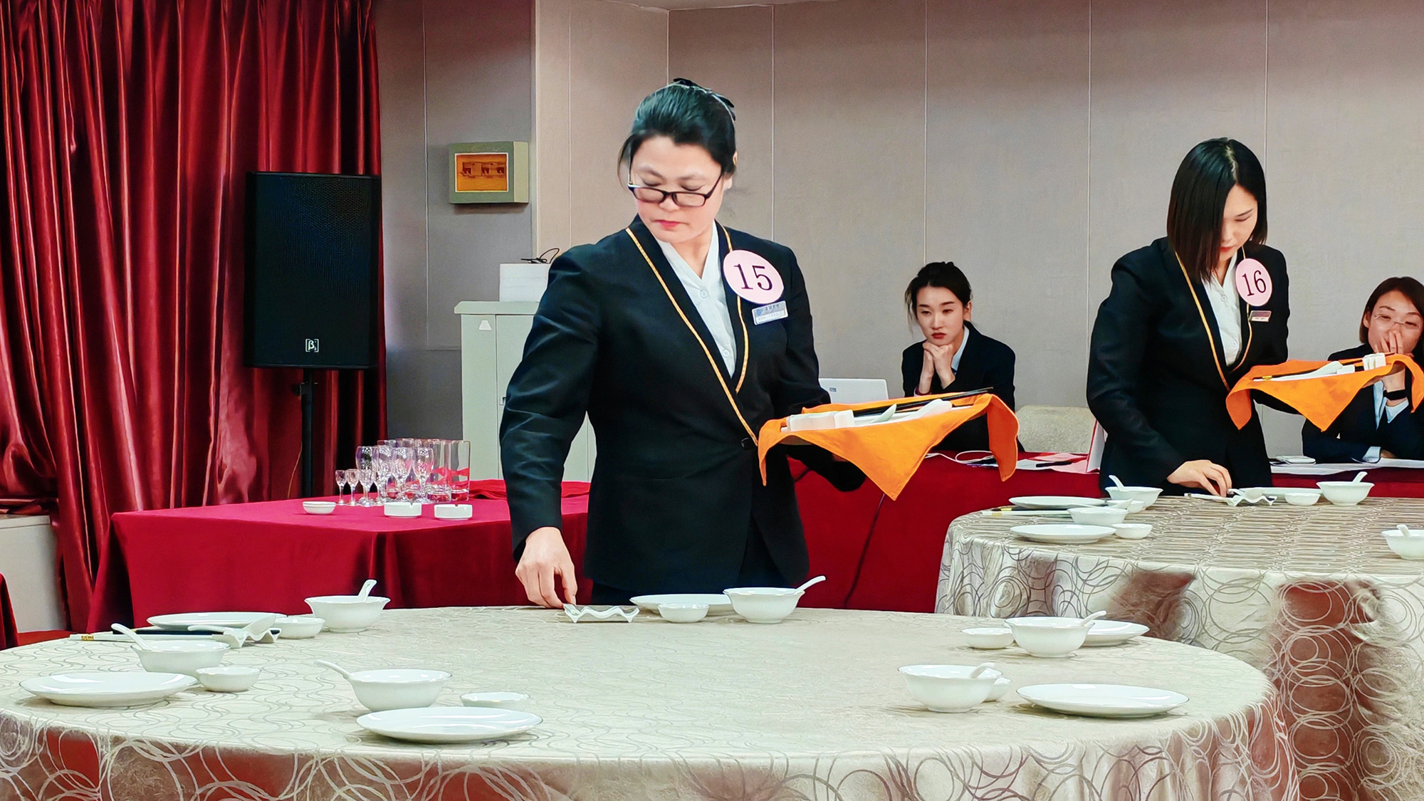 ManBetX(万博体育)APP官网|英超狼队和水晶宫全球赞助同伴