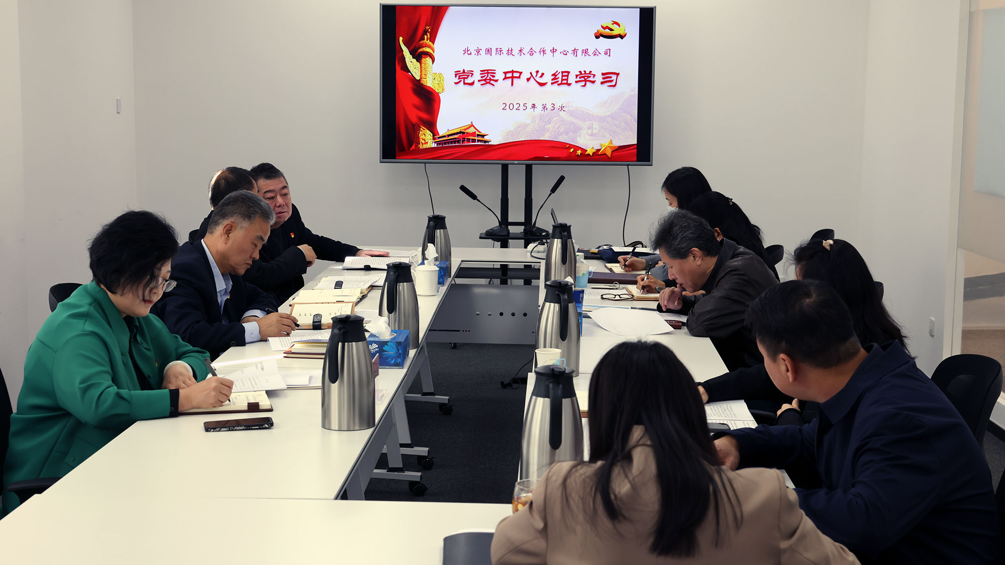 ManBetX(万博体育)APP官网|英超狼队和水晶宫全球赞助同伴