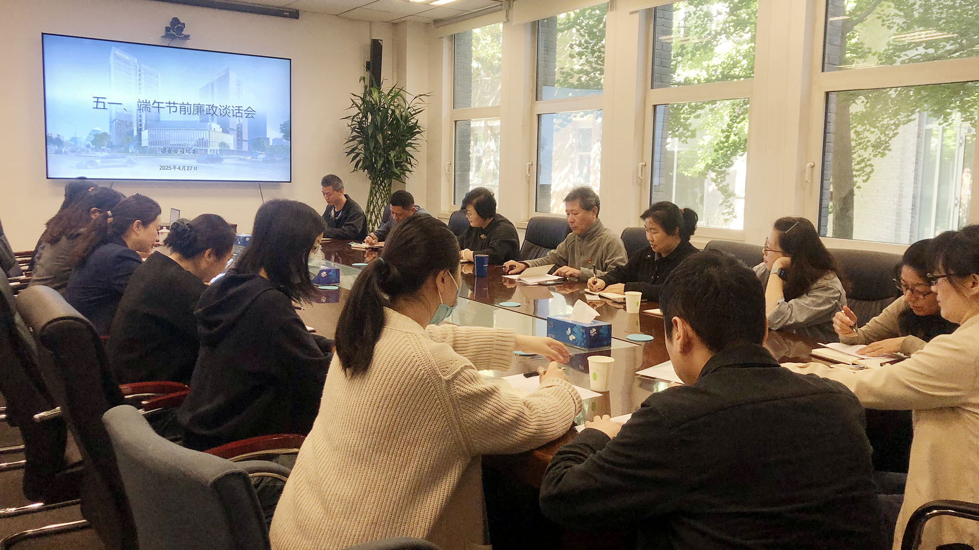 ManBetX(万博体育)APP官网|英超狼队和水晶宫全球赞助同伴