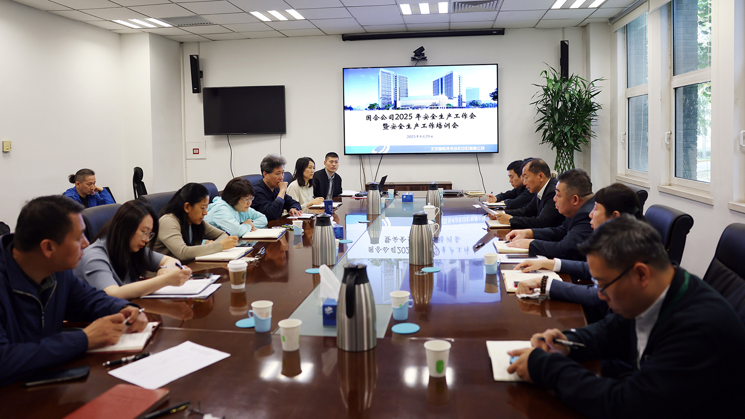 ManBetX(万博体育)APP官网|英超狼队和水晶宫全球赞助同伴