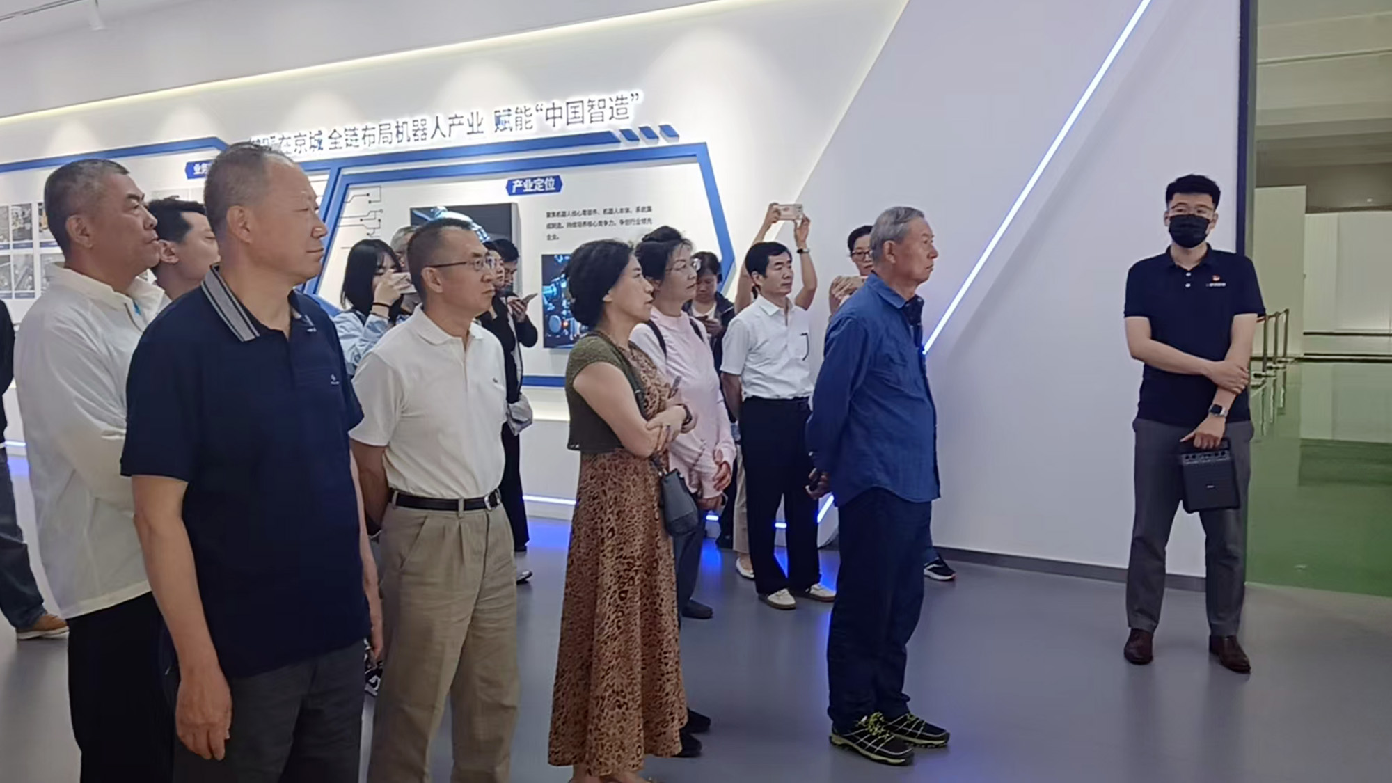 ManBetX(万博体育)APP官网|英超狼队和水晶宫全球赞助同伴