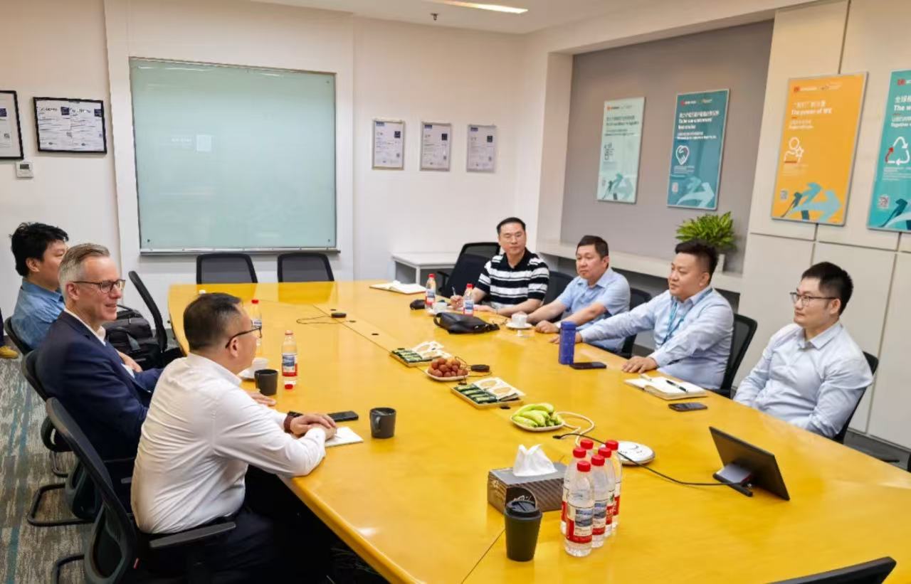 ManBetX(万博体育)APP官网|英超狼队和水晶宫全球赞助同伴