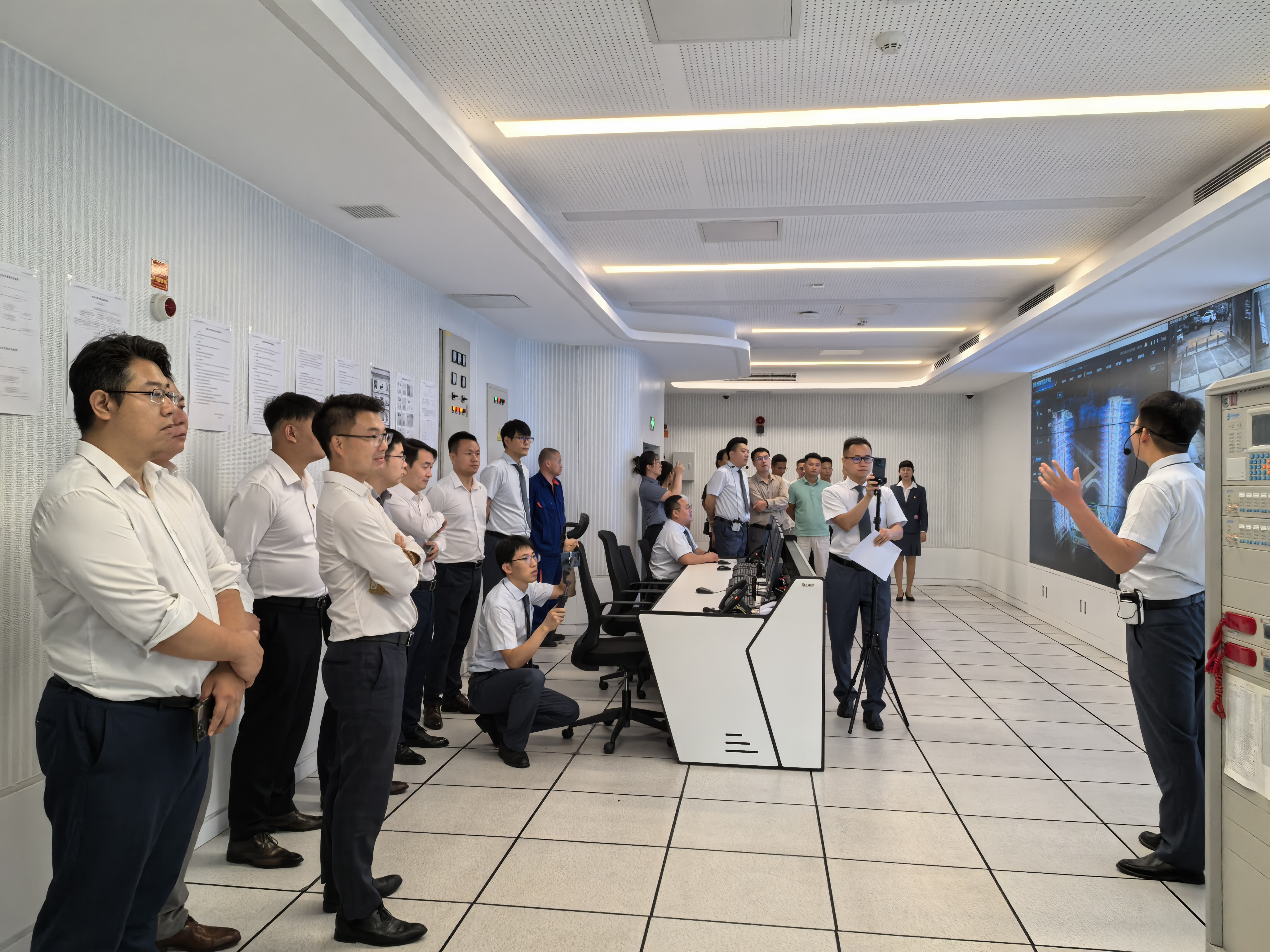 ManBetX(万博体育)APP官网|英超狼队和水晶宫全球赞助同伴