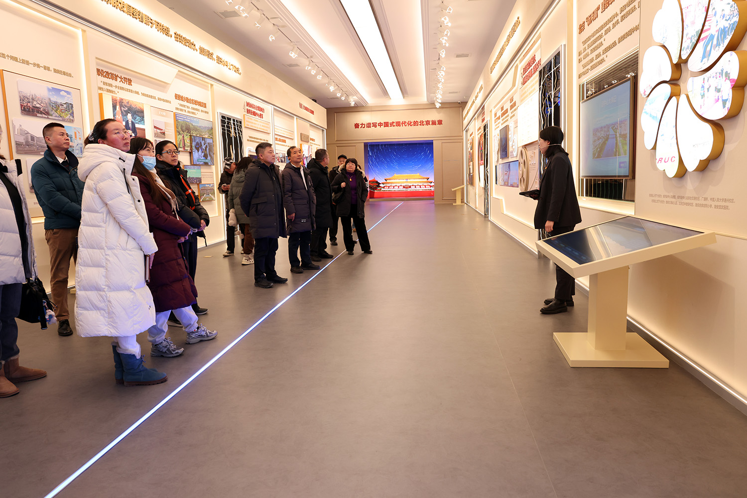 ManBetX(万博体育)APP官网|英超狼队和水晶宫全球赞助同伴