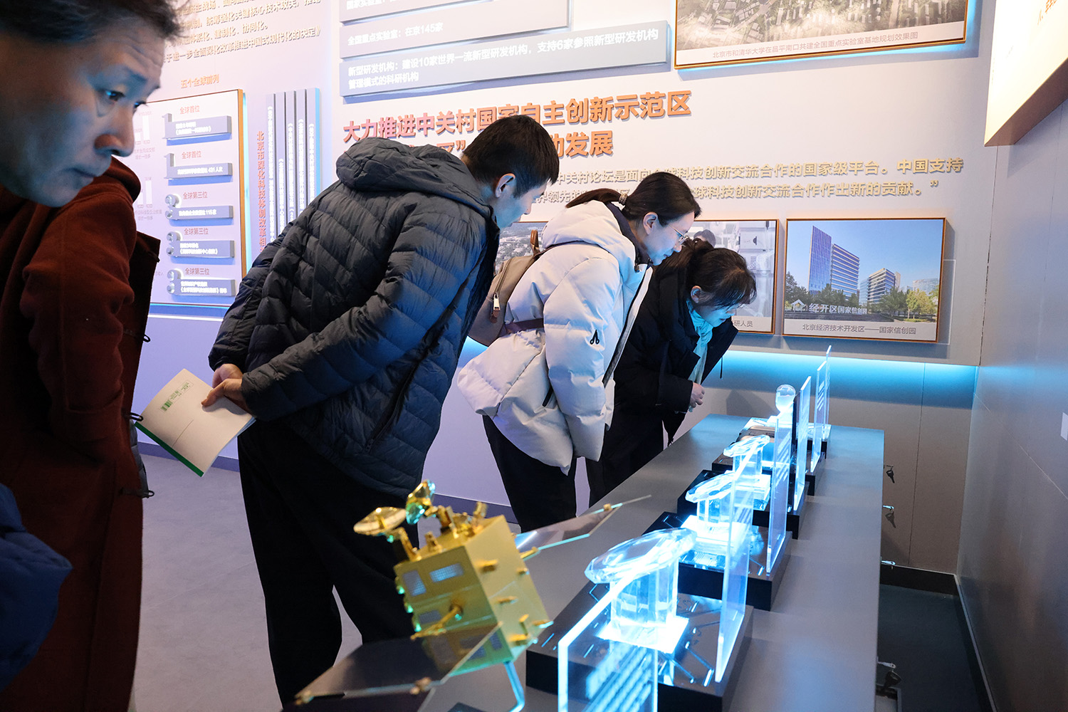 ManBetX(万博体育)APP官网|英超狼队和水晶宫全球赞助同伴