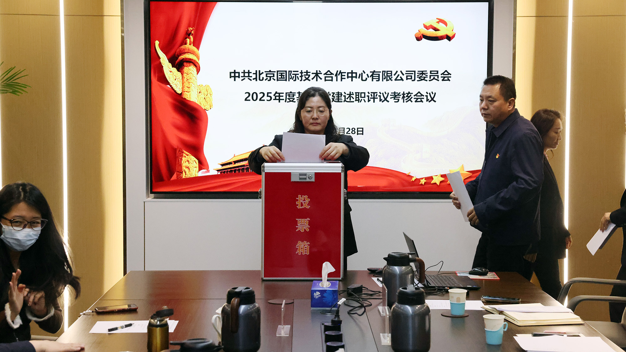 ManBetX(万博体育)APP官网|英超狼队和水晶宫全球赞助同伴