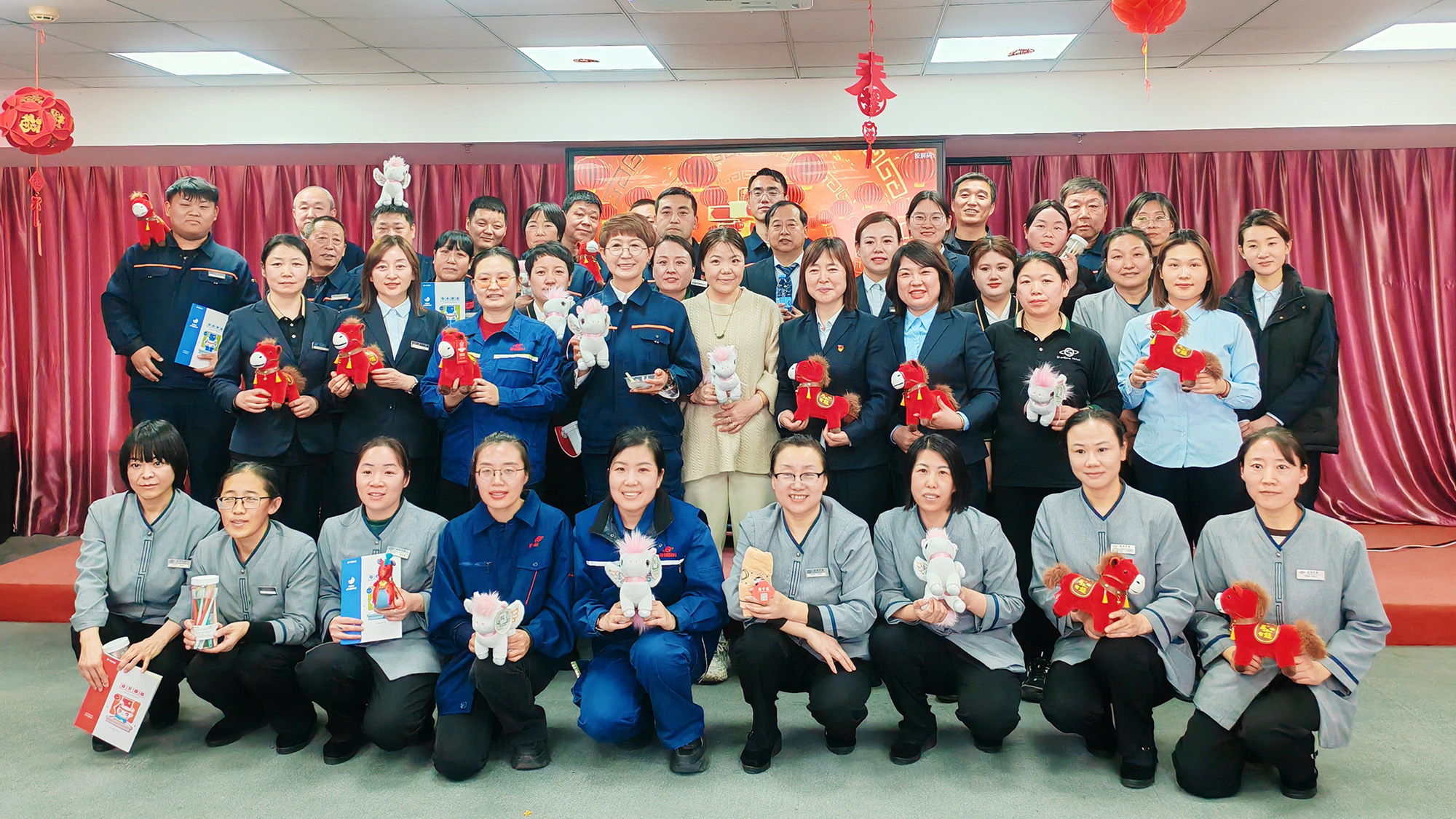 ManBetX(万博体育)APP官网|英超狼队和水晶宫全球赞助同伴