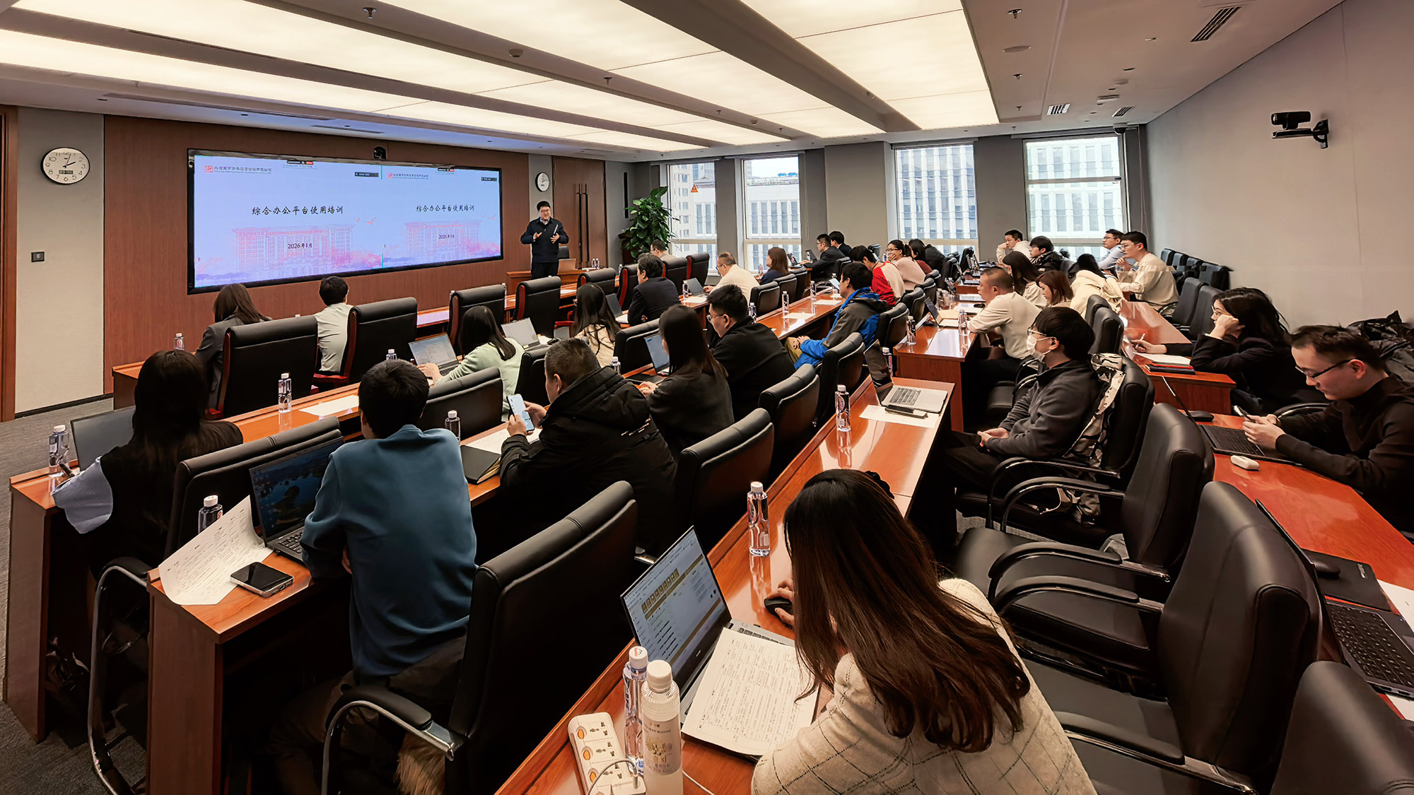 ManBetX(万博体育)APP官网|英超狼队和水晶宫全球赞助同伴